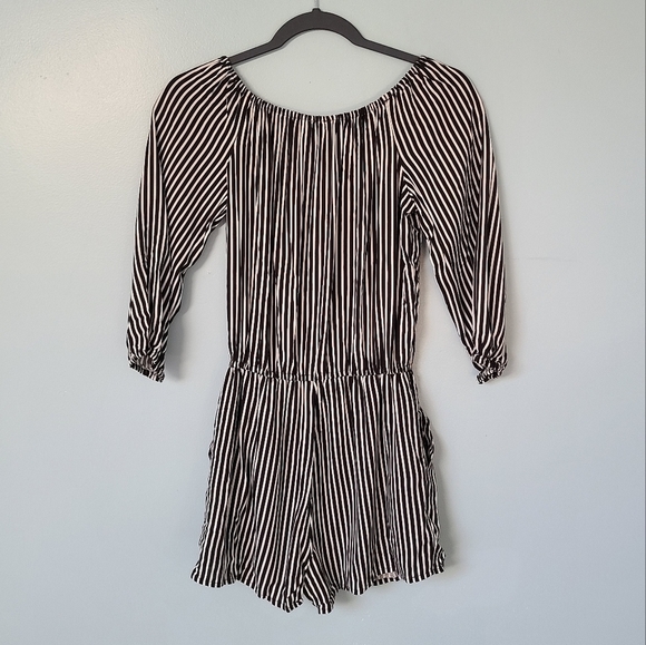 NWT Bar III Romper Womens Small Black White Mini Thin Striped Off Shoulder - Picture 3 of 7